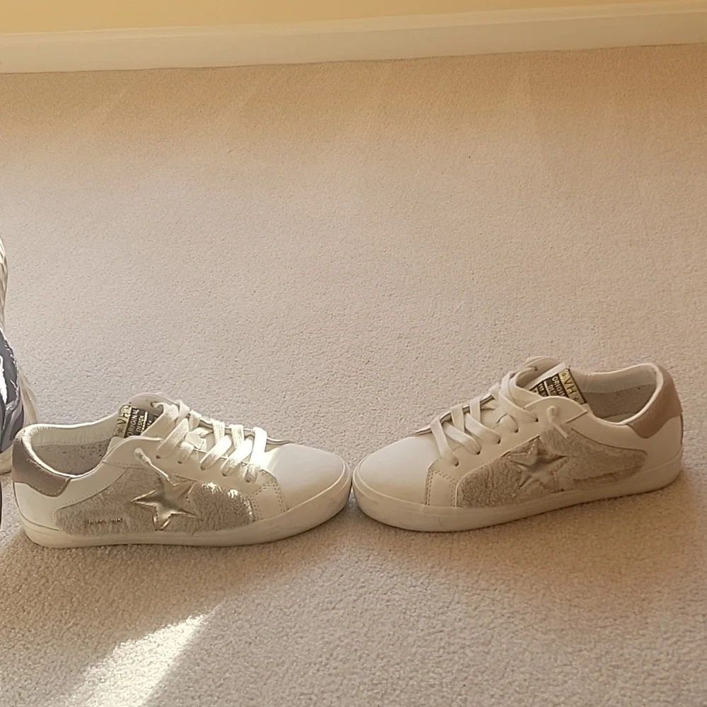 Vintage Havana sneakers. - Picture 4 of 6